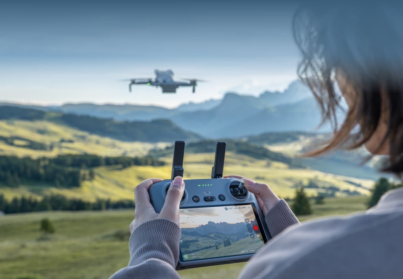 Demo Product 78 Wireless Gadget With Cool Features 4